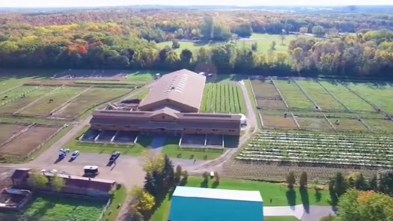 Les Écuries De Senneville — Senneville, Montérégie